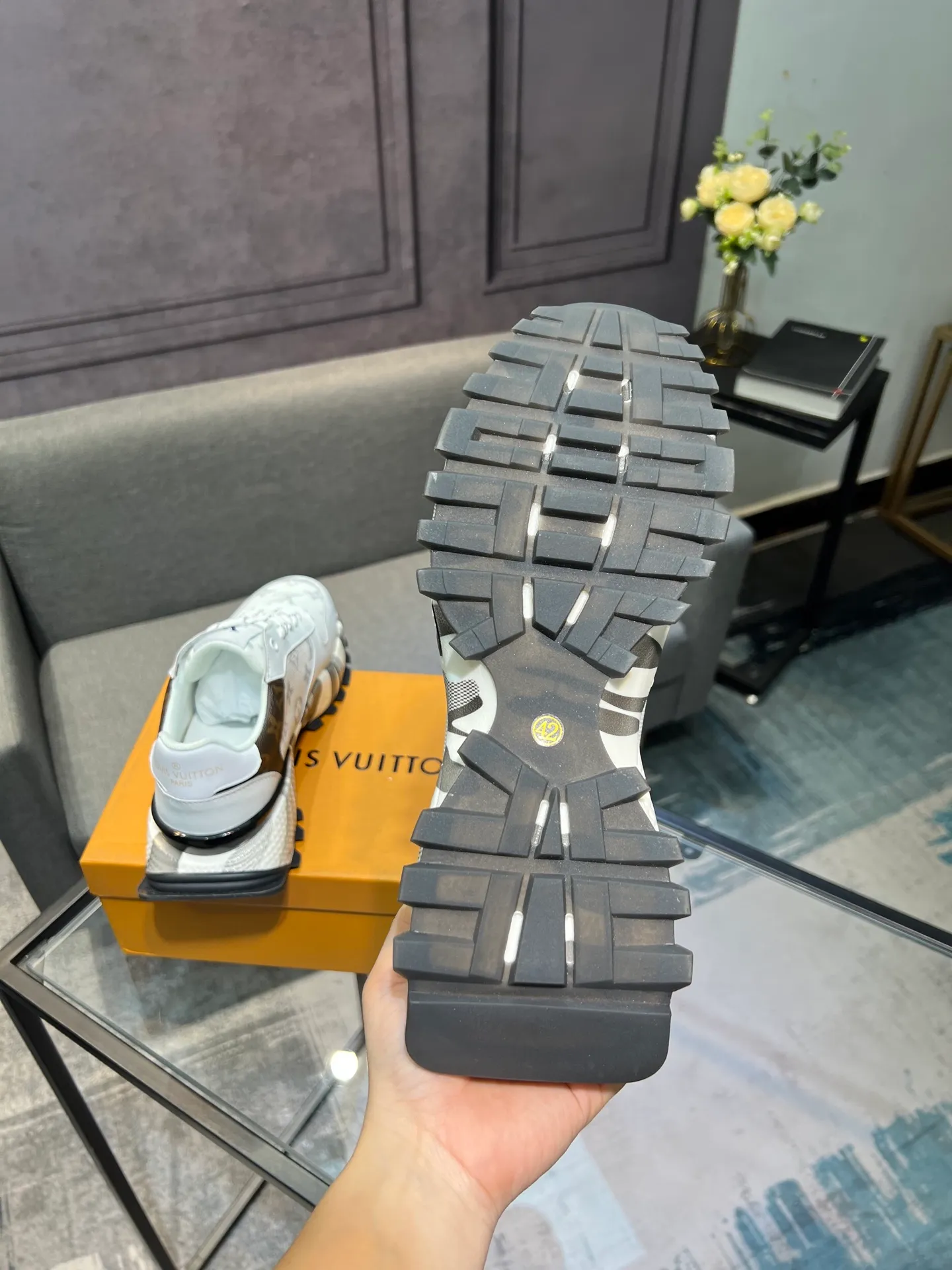 Men's shoes 💰440 [Lv] The latest casual men's shoes, high-quality workmanship, uppers made of cowhide, genuine leather insoles, fashionable rubber outsole, casual and fashionable, high-end quality, code number: 38-44. 45 can be customized and cannot be returned!